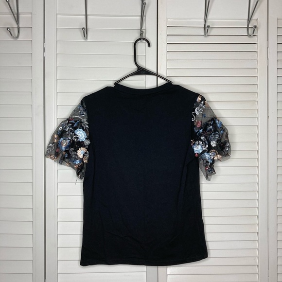 Ontwelfth short bell sleeve blouse - Picture 3 of 3